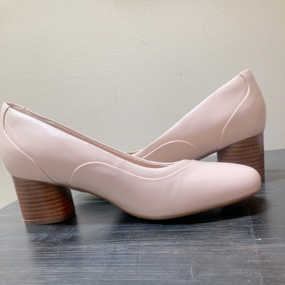 Clarks rose beige block heel pumps